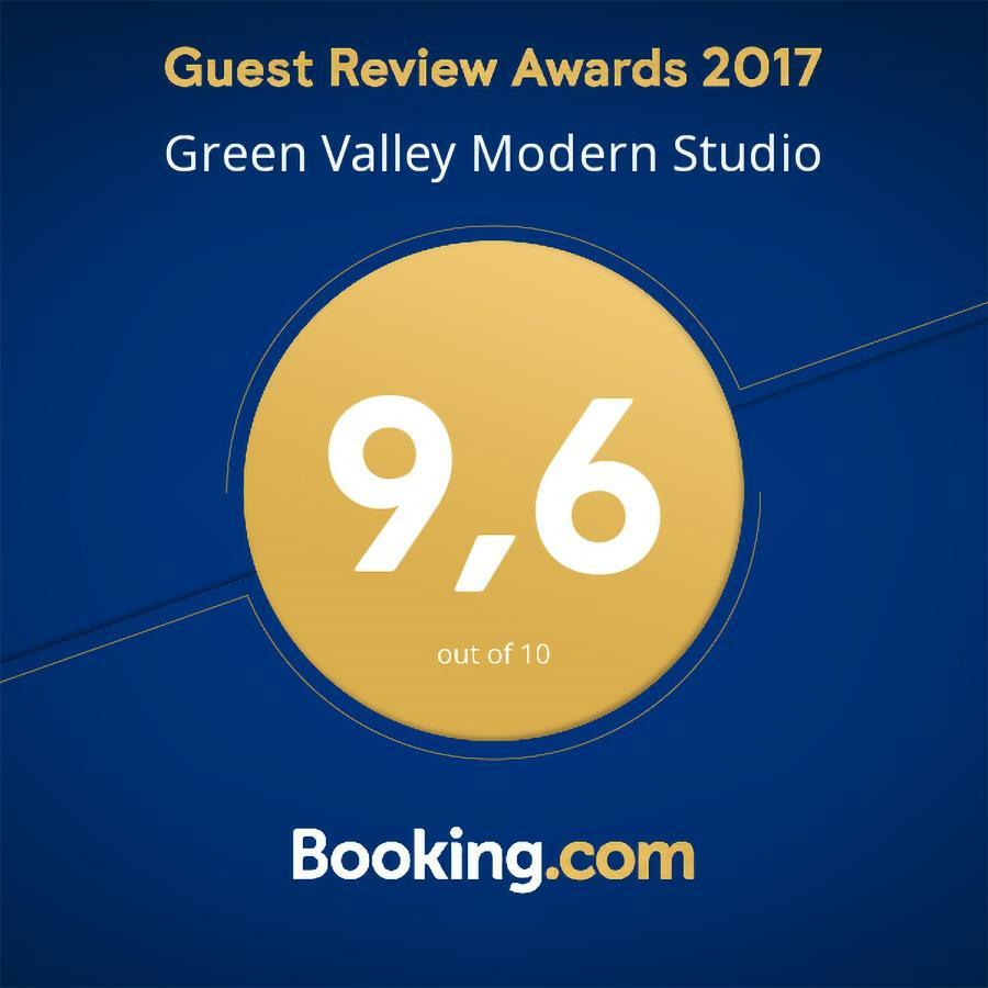 Green Valley Modern Studio 레메소스 외부 사진